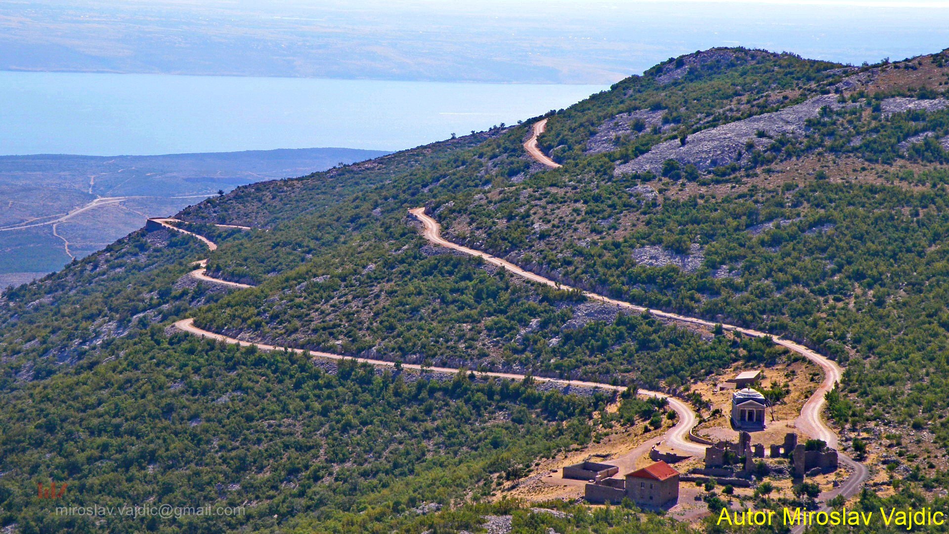 Velebit makadamska cesta Mali Alan Sv.Rok Copy